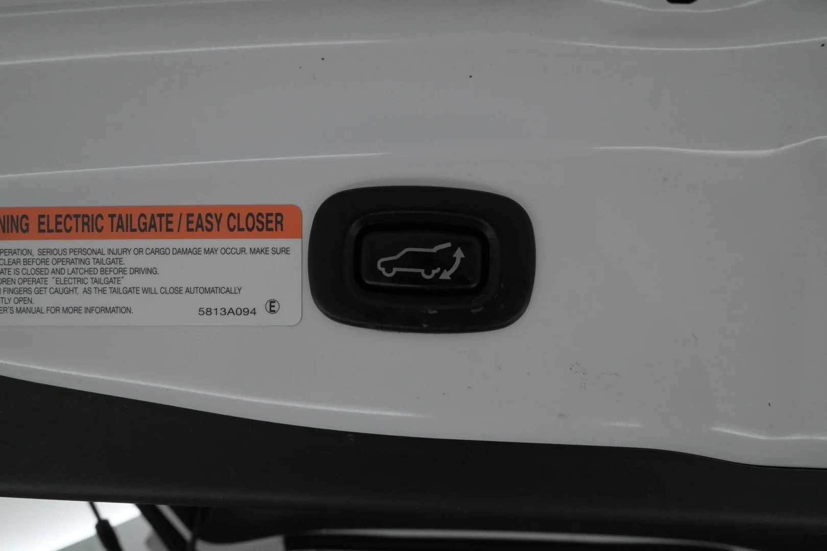 Car Image - rX3z3hcYitOiQQ46EixyI
