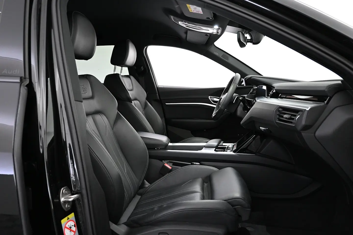 Car Image - 3y1SawntEXxnjzqcdsEwQ9