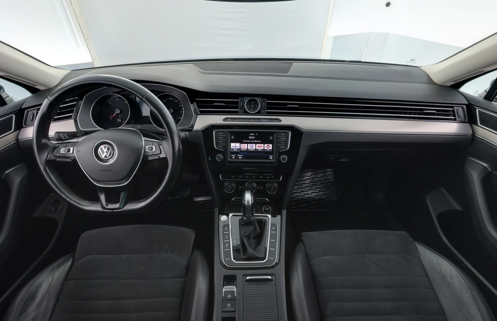 Car Image - 5wxplT5sKTbbz5Ekp2Jpn9