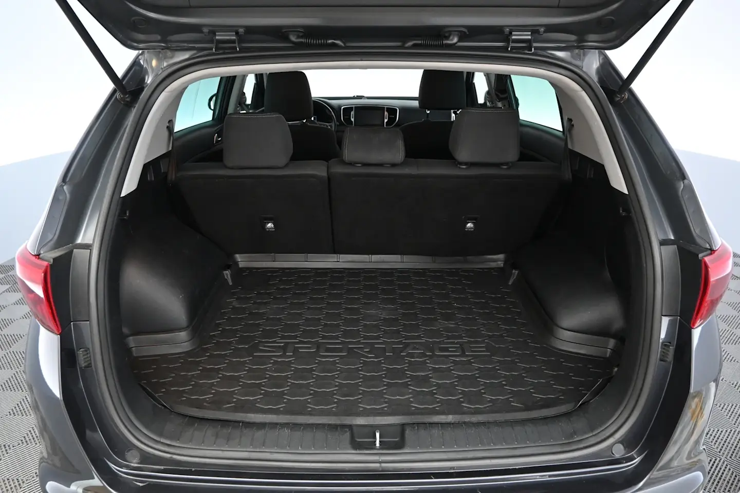 Car Image - 2cSKgdOO8ta9RhGtaO3mIG