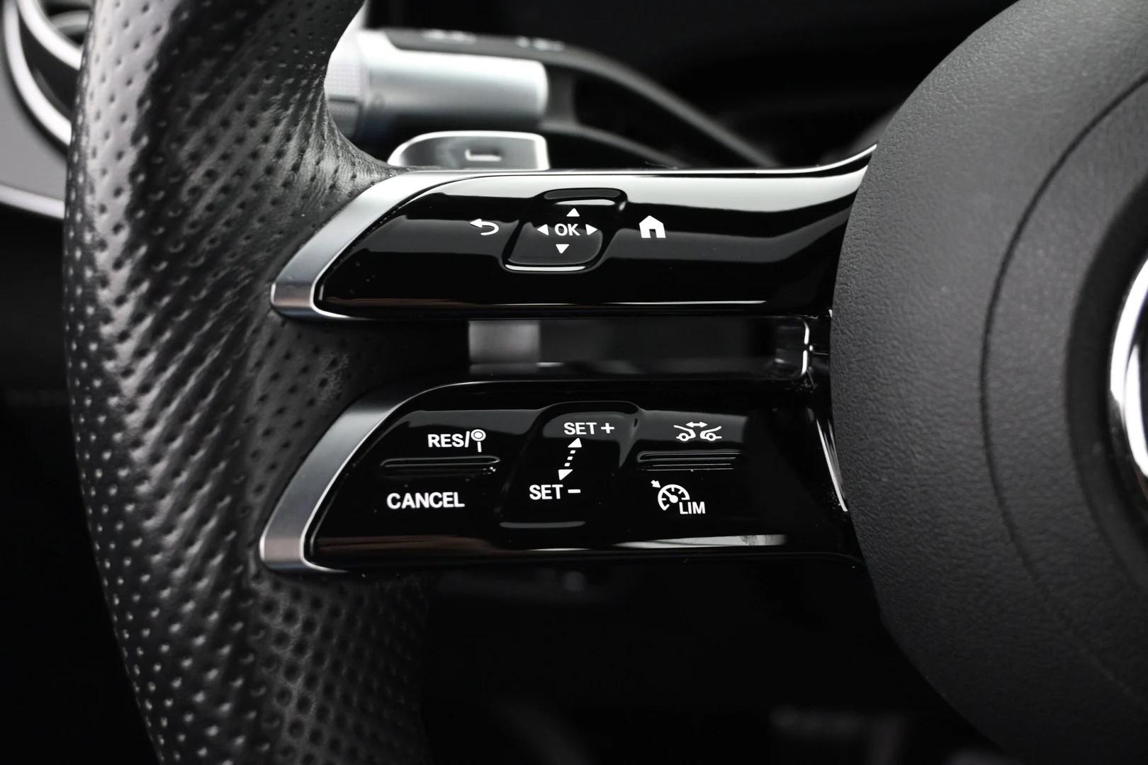 Car Image - 4UZaGnlGoPa09nr3bQqc1J