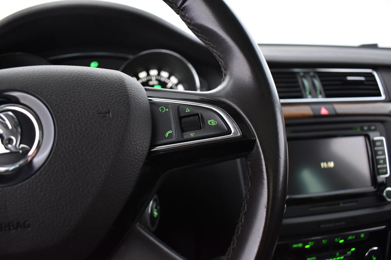 Car Image - MS4iWvbiEdivxwB4uEoip
