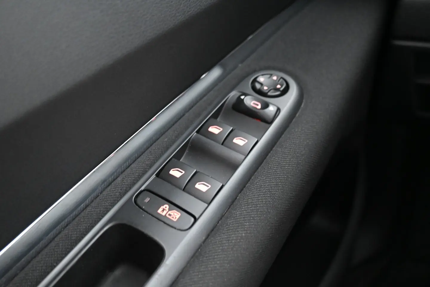 Car Image - 2hOf7BvHrqgQ8fqycjZKNK