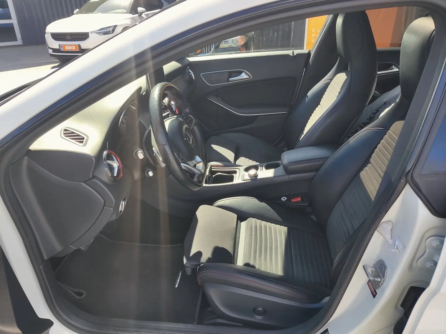 Car Image - u6eC6VTXMlssJaaSaWBAt