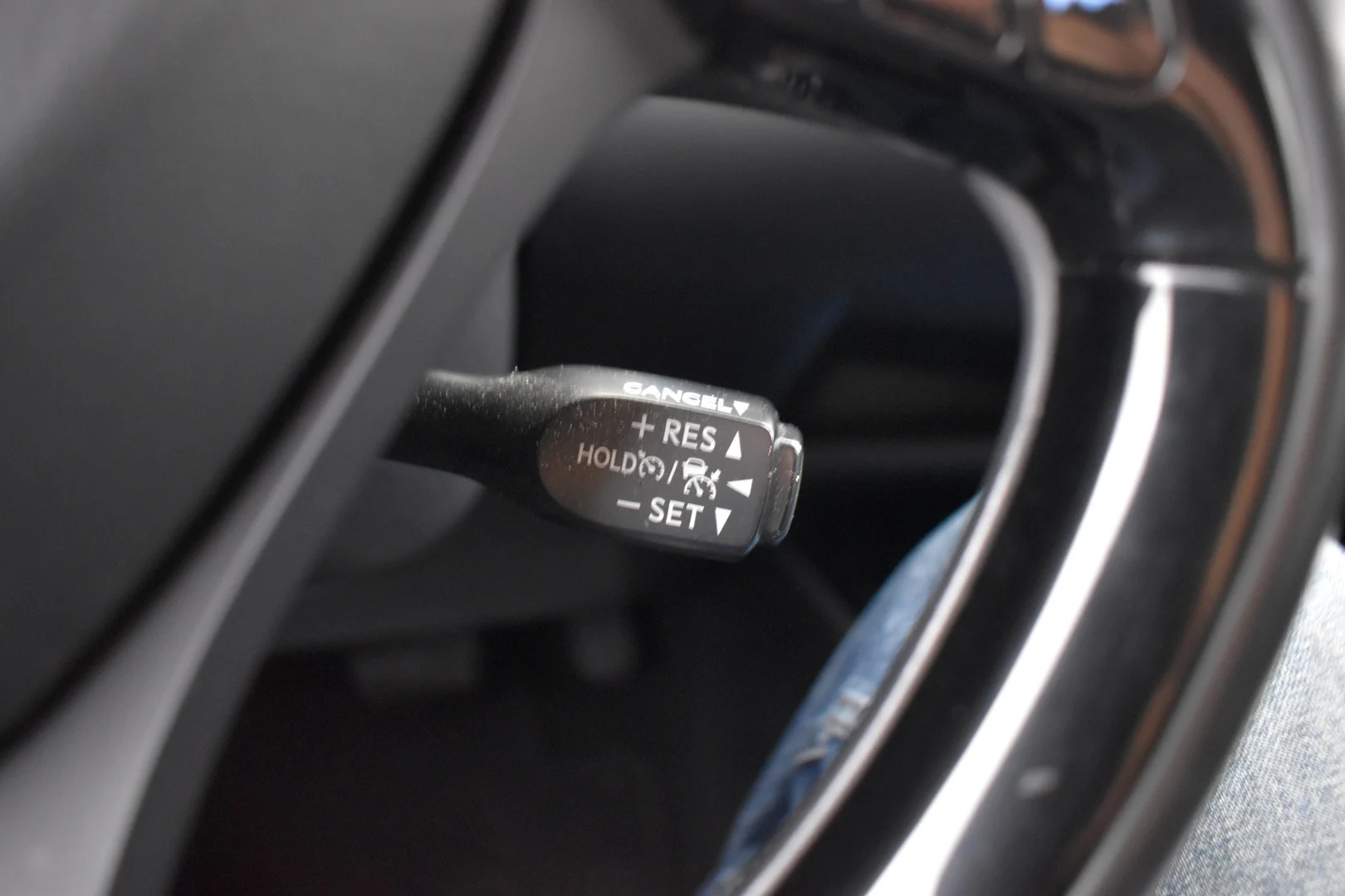 Car Image - Whaf3go2Dt9qtv61dy4fs