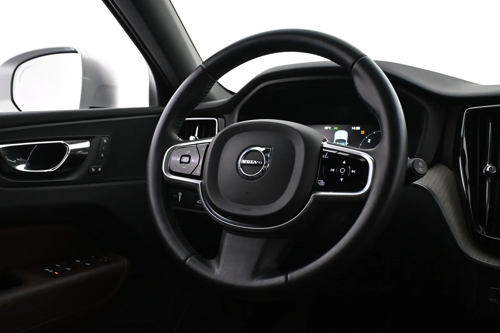 Car Image - 7HCehXneahAUgPckT9vo1E