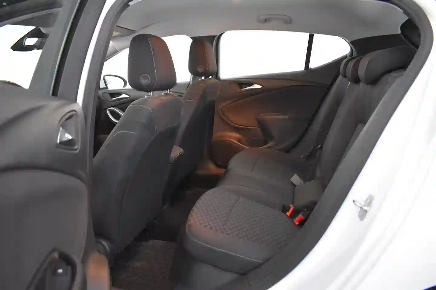 Car Image - 2iBoS3gdzqIZZ0Th9jrN1o