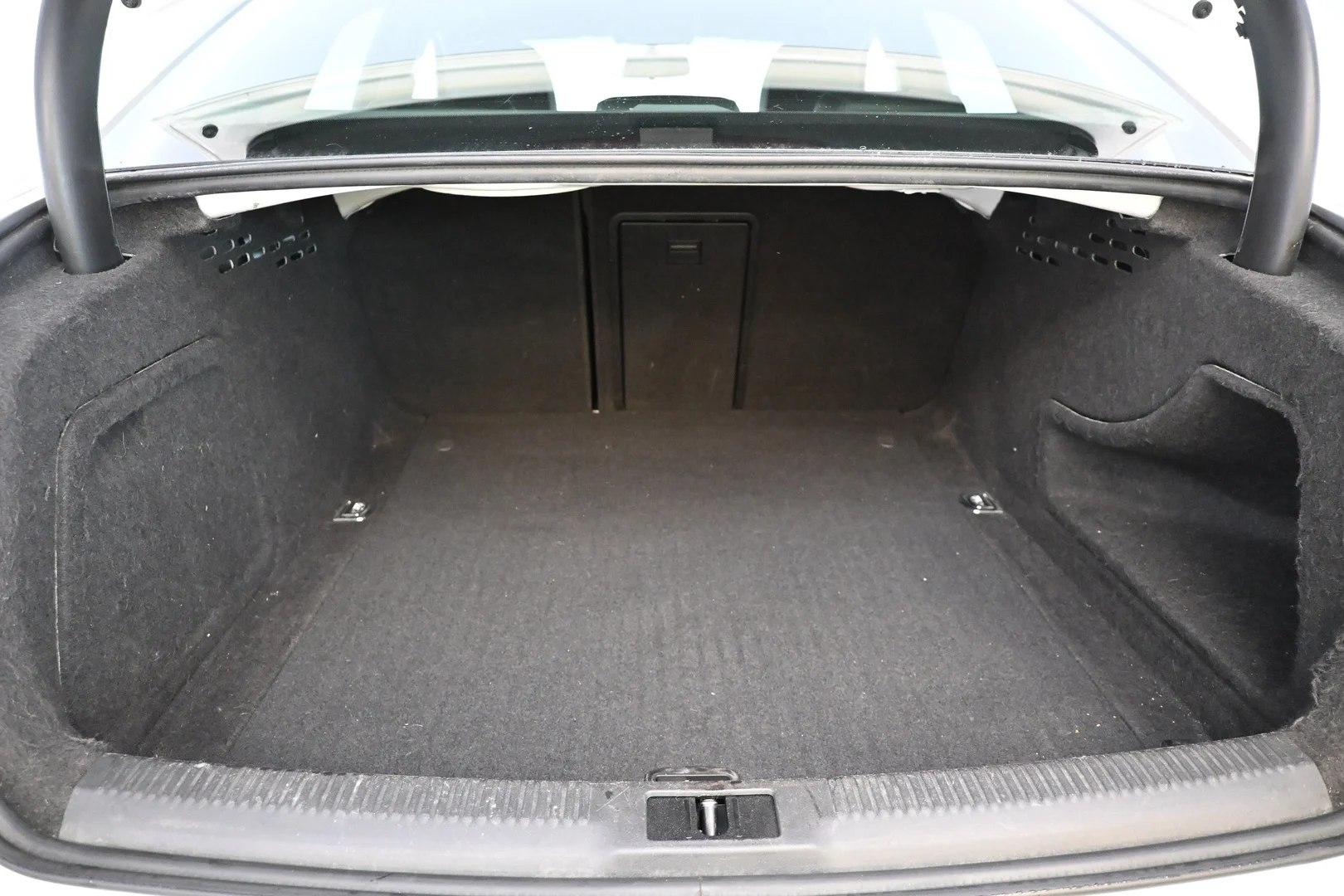 Car Image - pJnDgH3BeAeHvcfWOYcvP