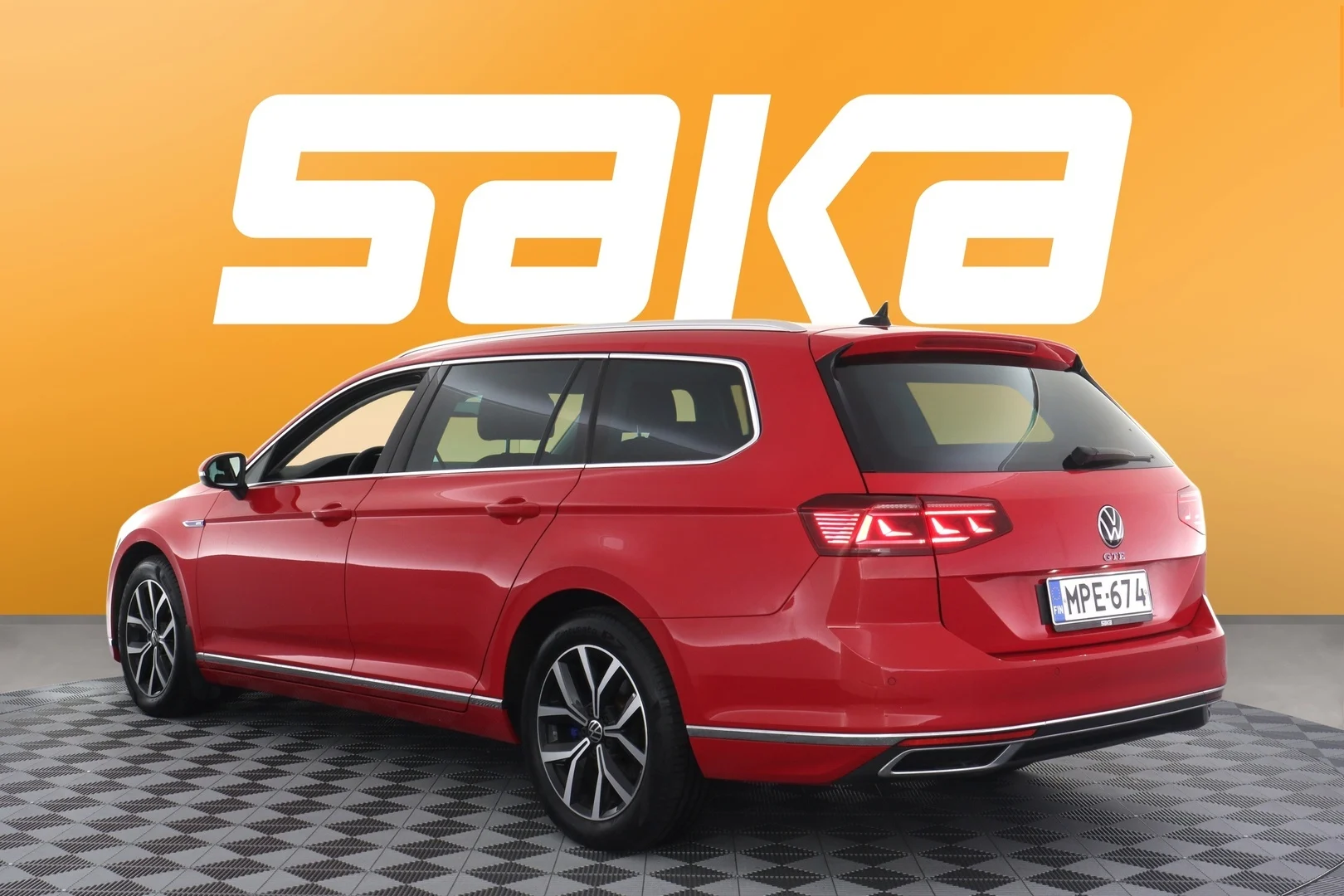 Car Image - 2ESuGeEjLUX66AfHtcVV3l