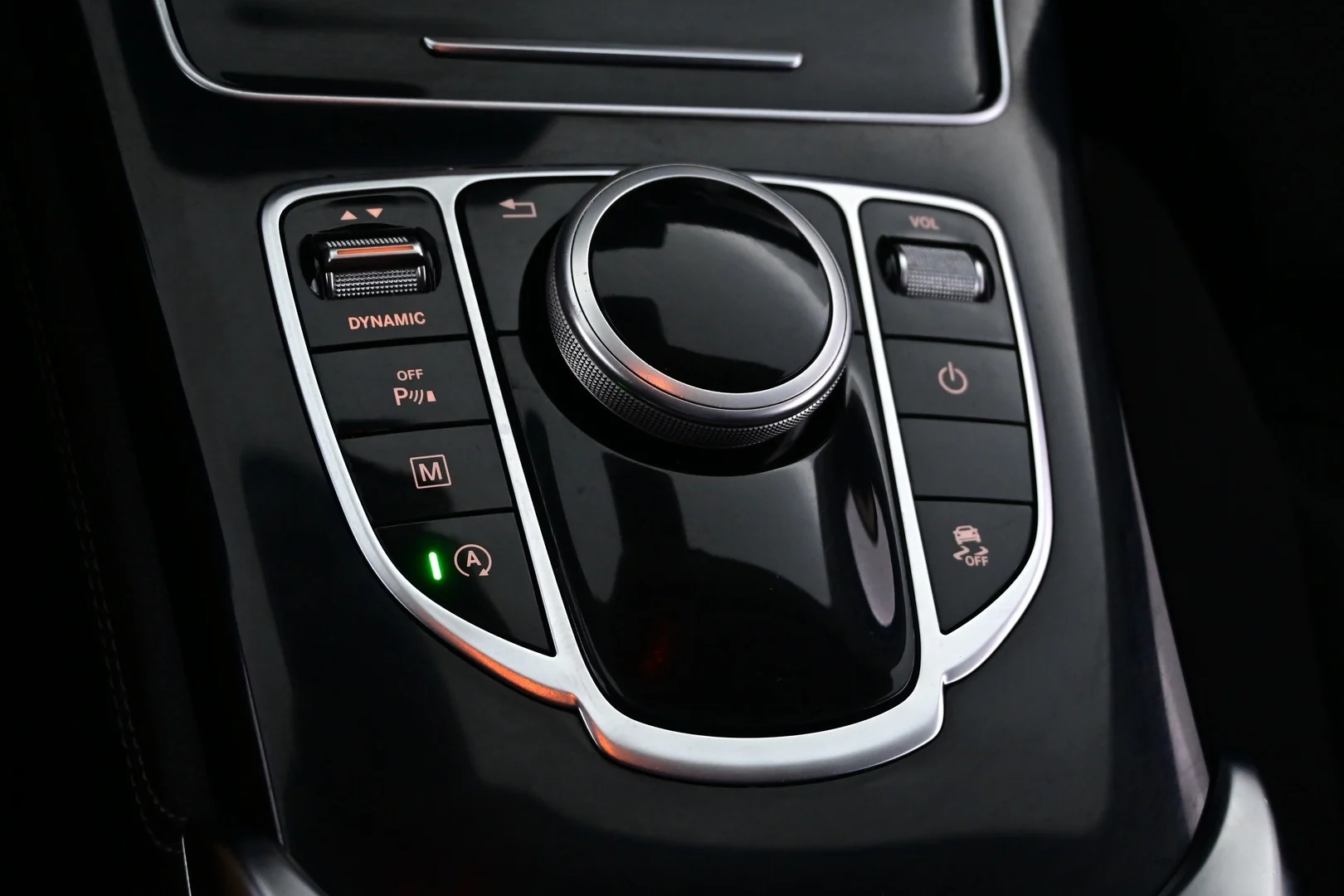 Car Image - 7jJPBiuL32h0RpmhNes7sJ