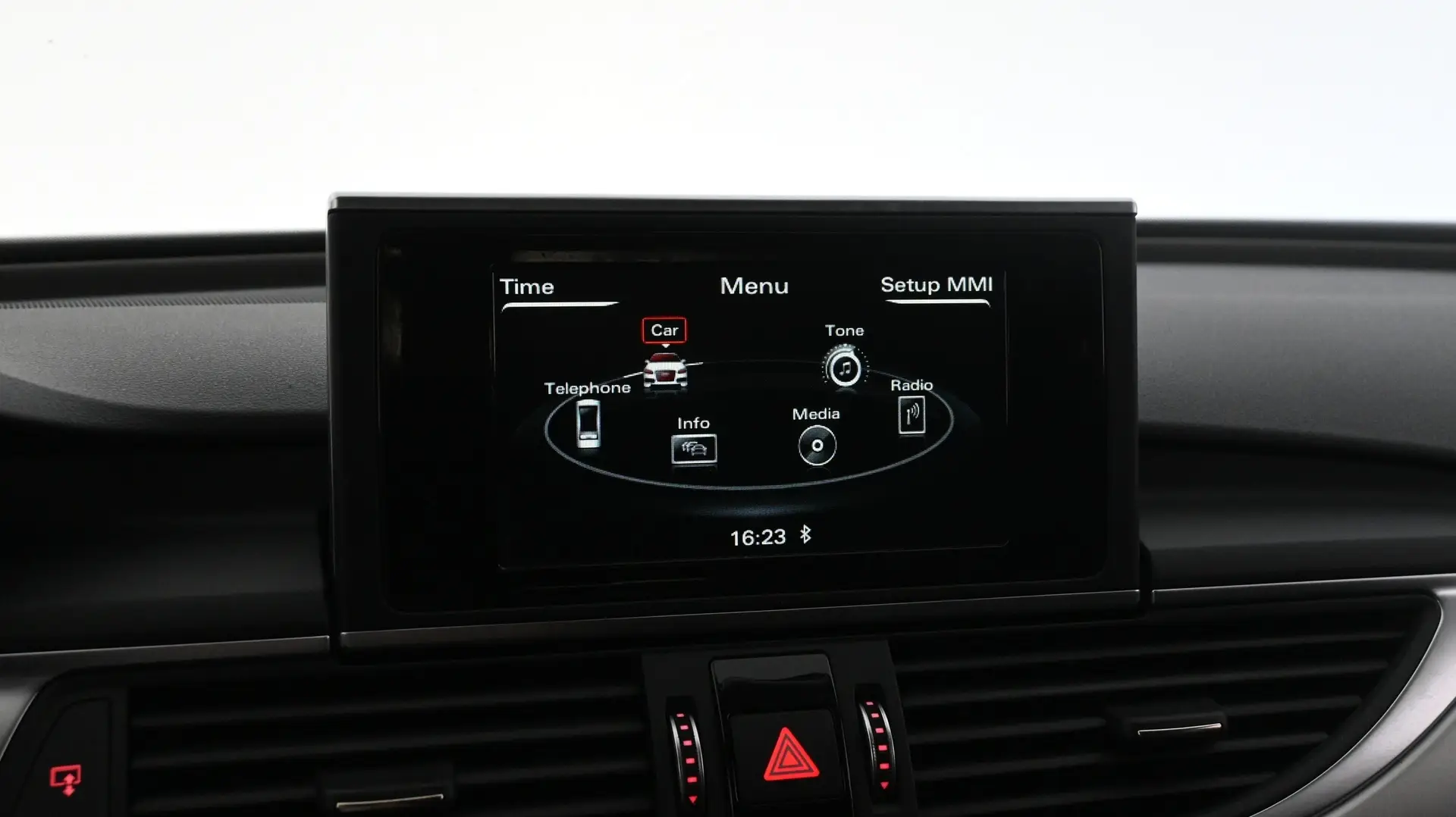 Car Image - V7xbjmP3r1qqvpe1ura44