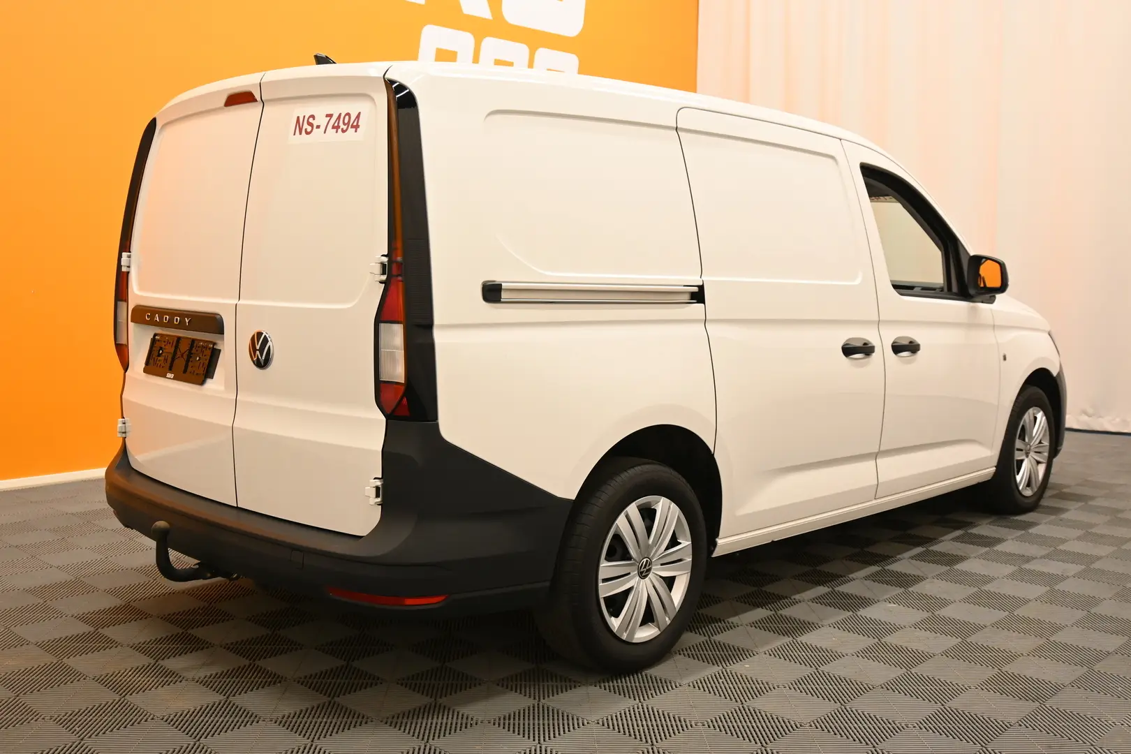 Car Image - 2t0pJD5E1xSzvaCYnbWIEj