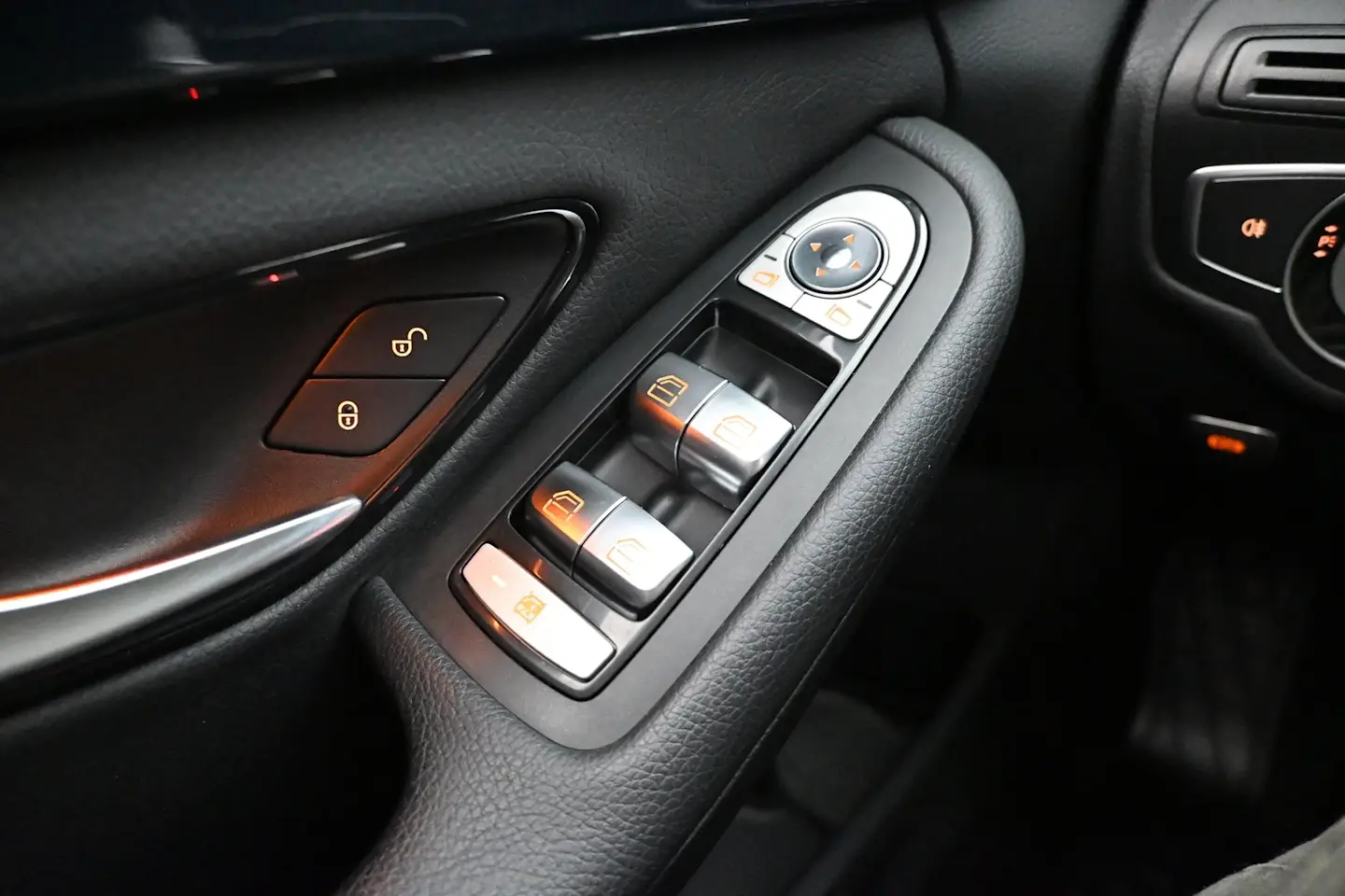 Car Image - 7lRZ0ycyLu7yAIVYkj0iPu