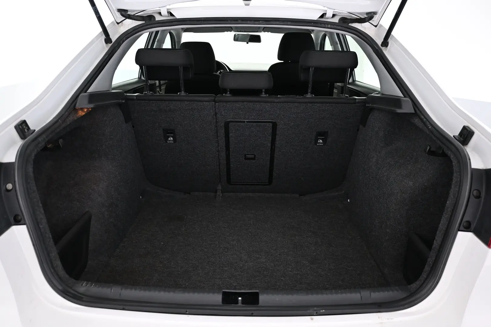 Car Image - 5xdIWzBOo8OG20oylUAsgr