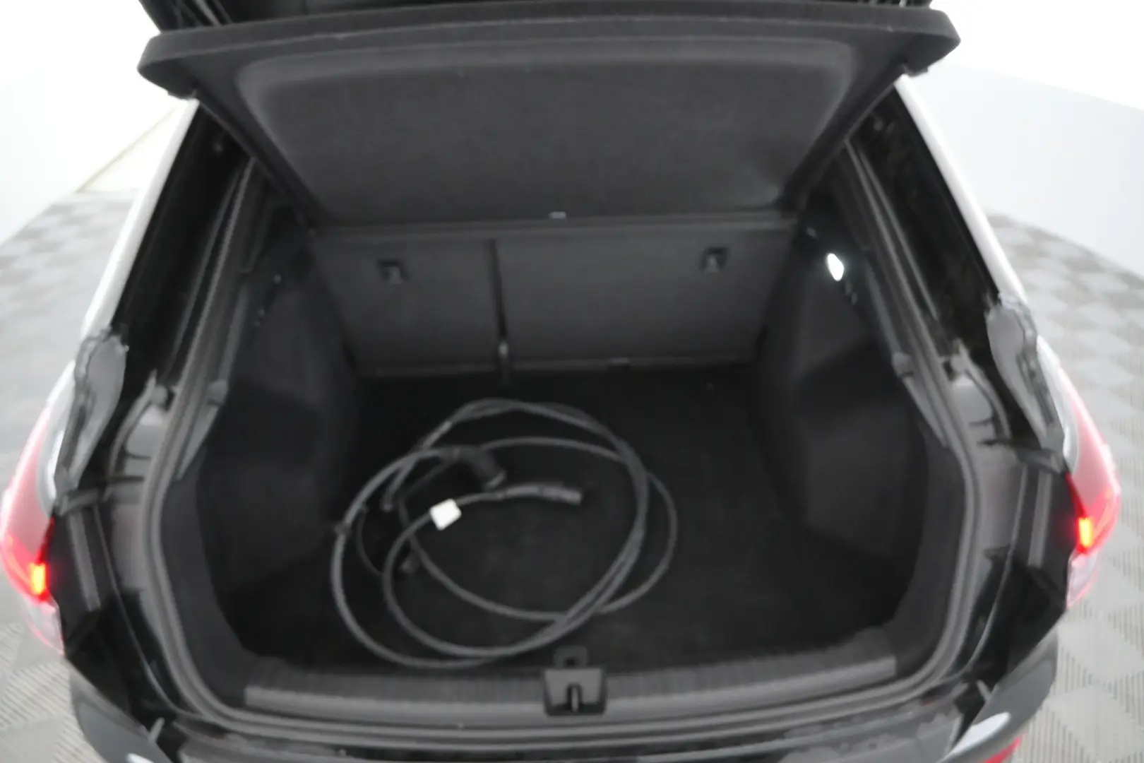 Car Image - 52hNazptXPqKBTUrrDbVhP