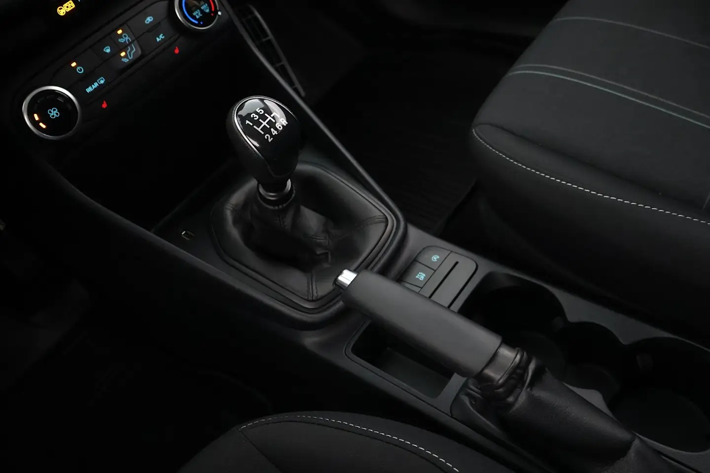Car Image - 6ILgXGenSfNl81EJIquefe