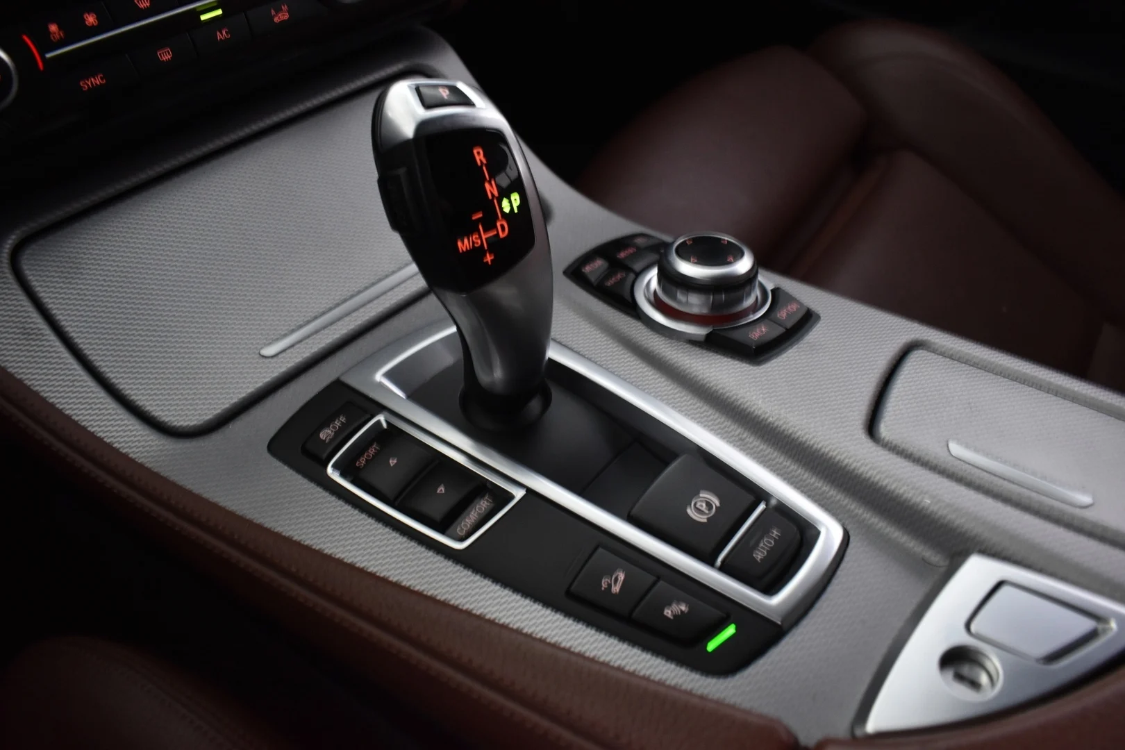 Car Image - 2vf335CUkWQX8xfHMCBdBx