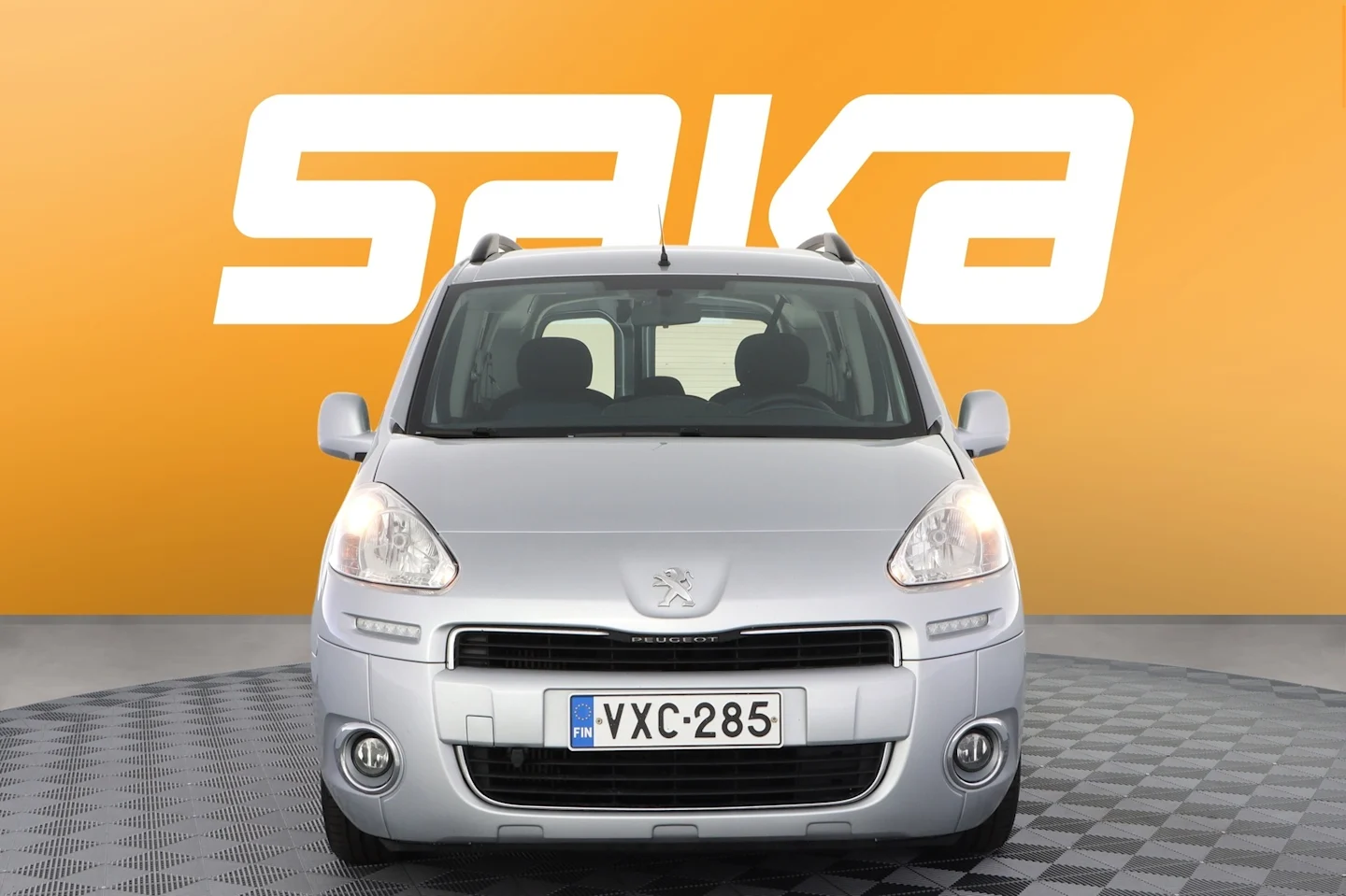 Car Image - 5U3RluQRKlnFv90urh32wt