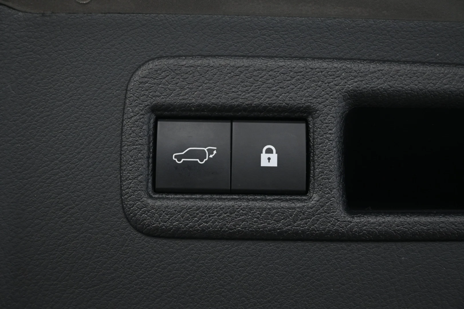 Car Image - 34WyQeqLqACOFq58wxvXPr