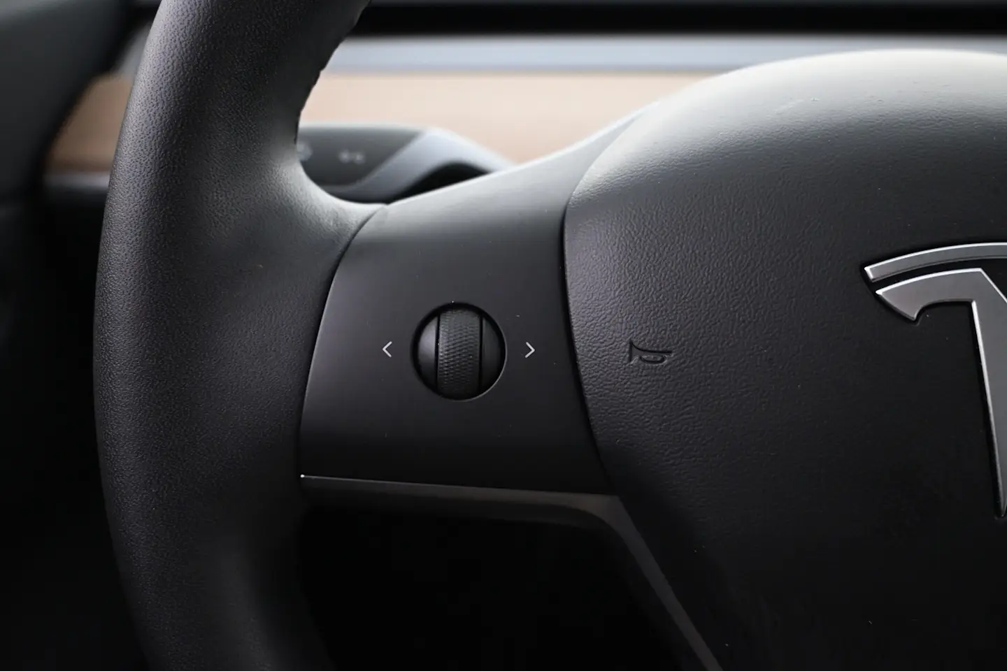 Car Image - 3ZOCRQR4HeSzL4aoiyjhN6