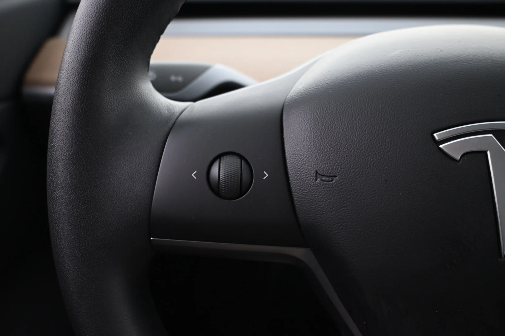 Car Image - 3ZOCRQR4HeSzL4aoiyjhN6