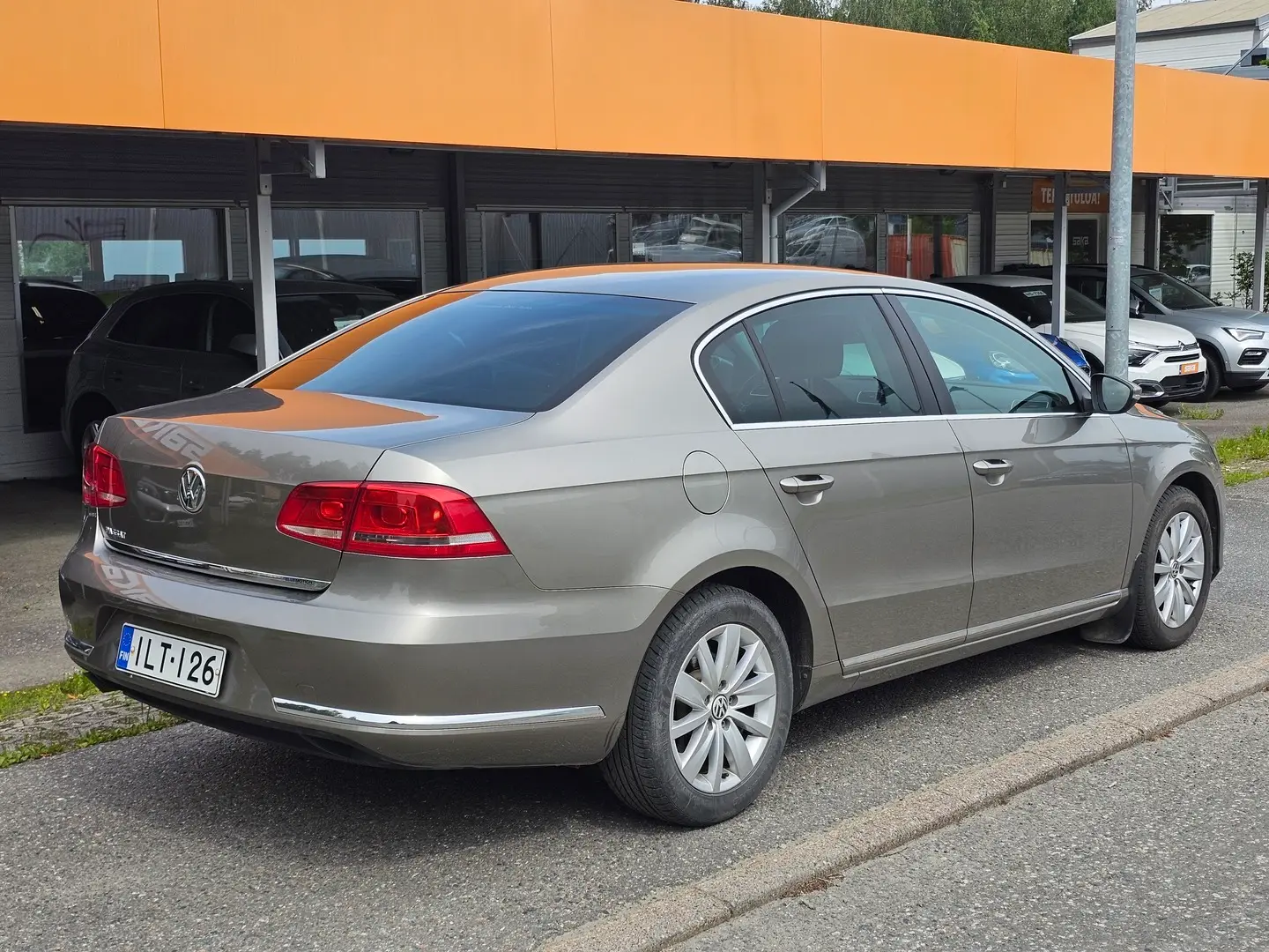 Car Image - 13oLpCS1rOYe1JdfKedvBs