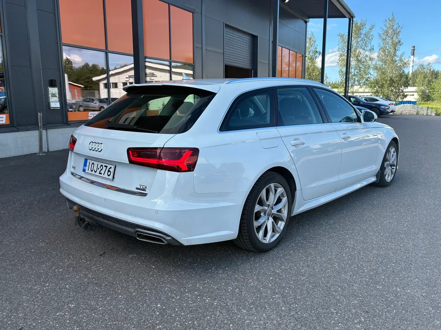 Car Image - 2bzuuQ6DpebRMZEpOcptuF