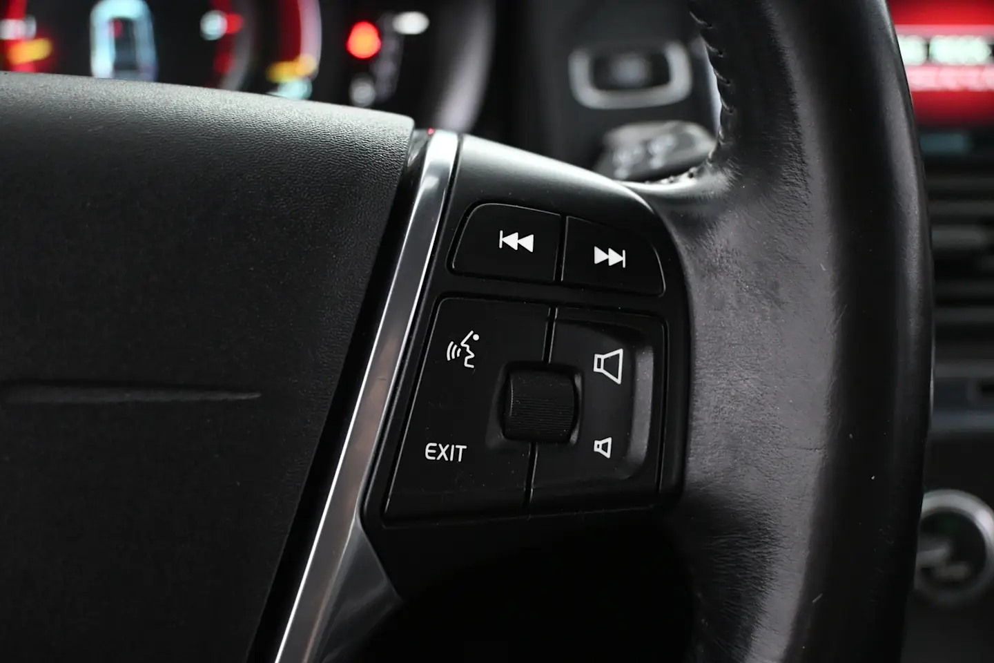 Car Image - qebHeb319IC7tY91RG3AU