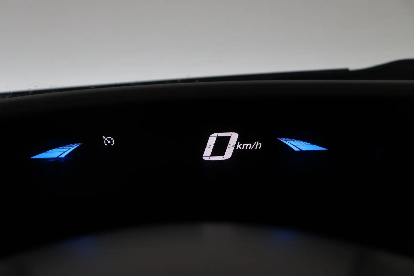 Car Image - 6Q7inZkICJj4pEdM0WeNG