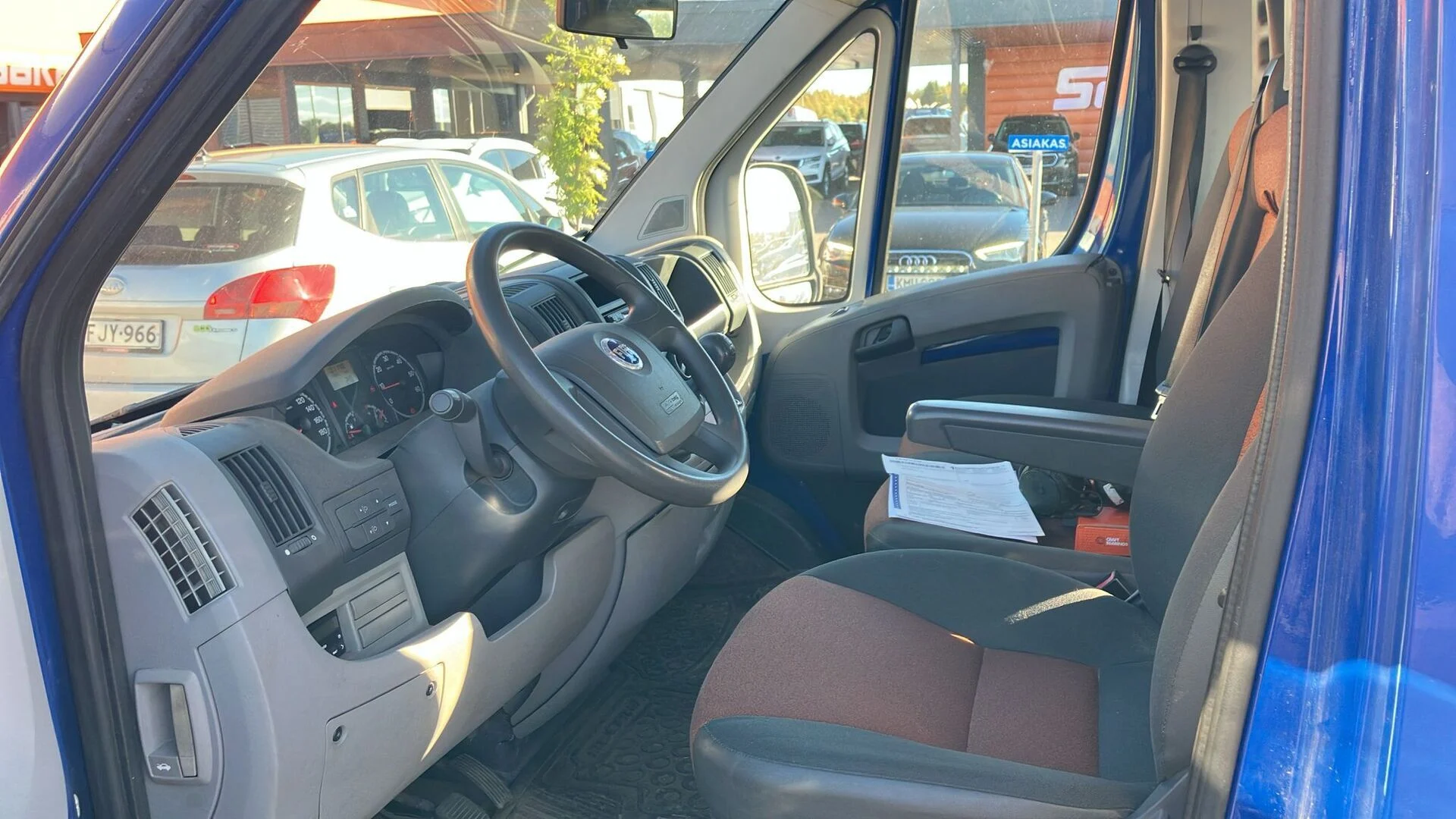 Car Image - 1lEXzDpvd7H6UgUeTTKriL