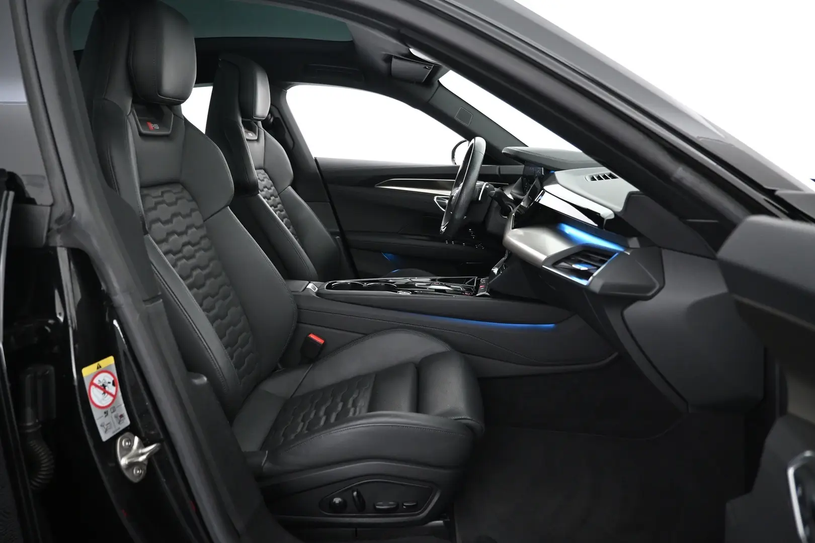Car Image - 68kdl7E2xi3OfOlT7mmz7l