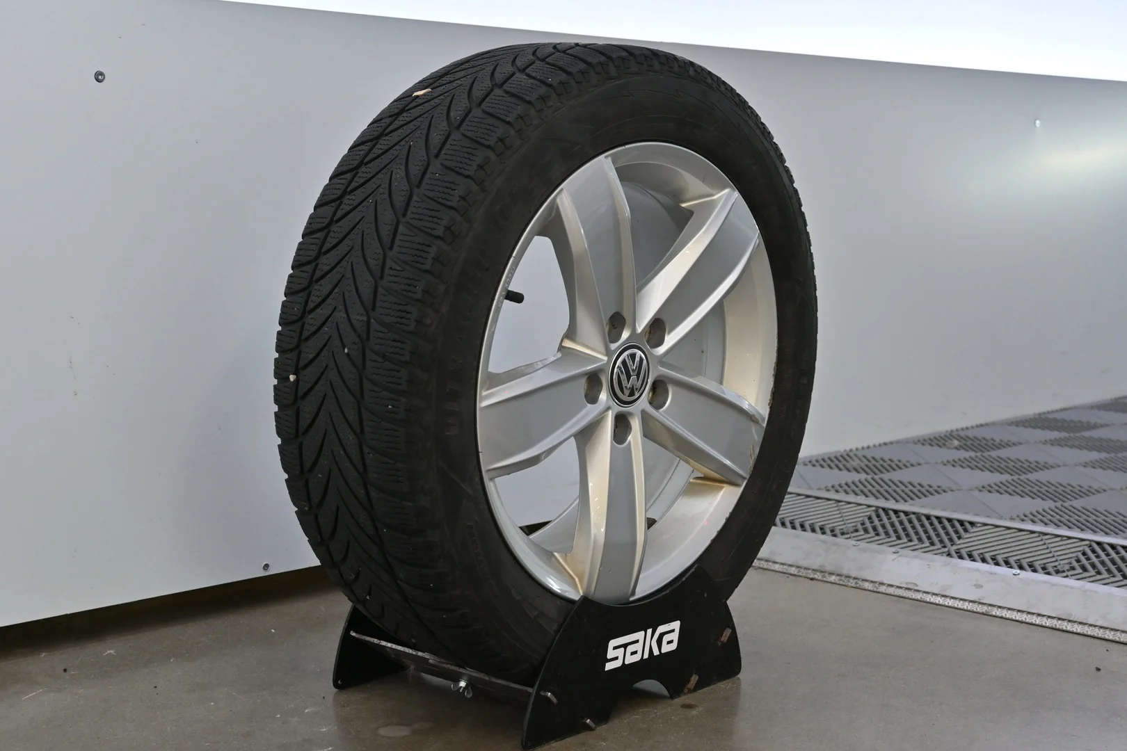 Car Image - 2jrc7XIlo9orceZEa7yOxJ