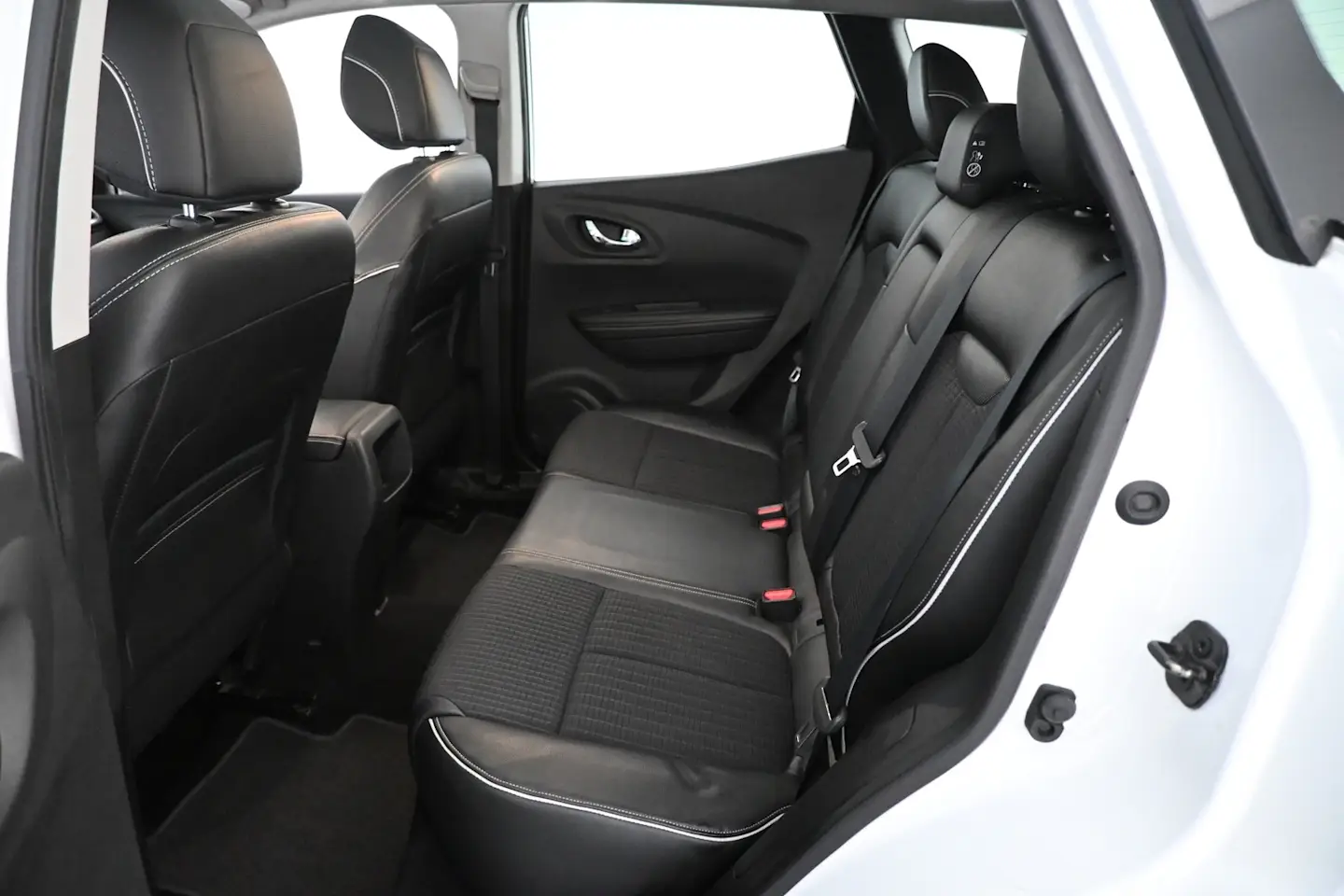 Car Image - 4XqsWYeUMPzzaAD6Cr1piC
