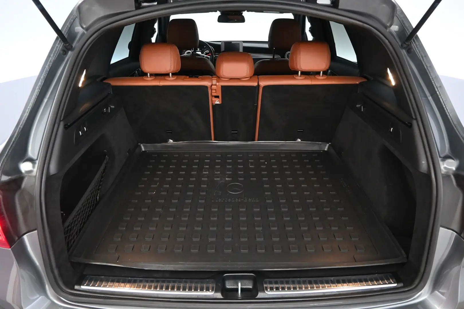 Car Image - 15qFAWRyxXLzpQmrZDQzUO