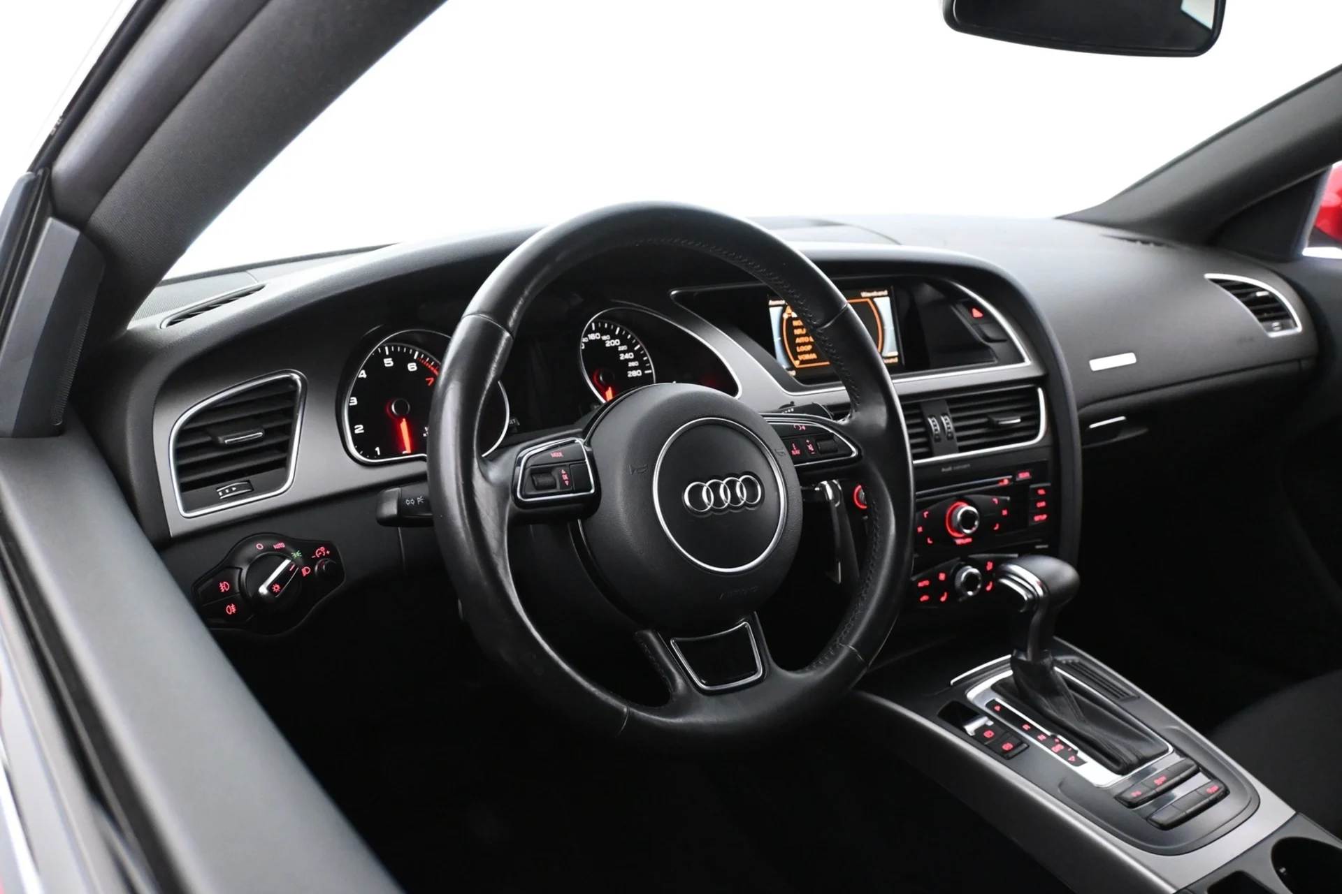 Car Image - 5AzrvnP3KYQC8KzkYdACuT