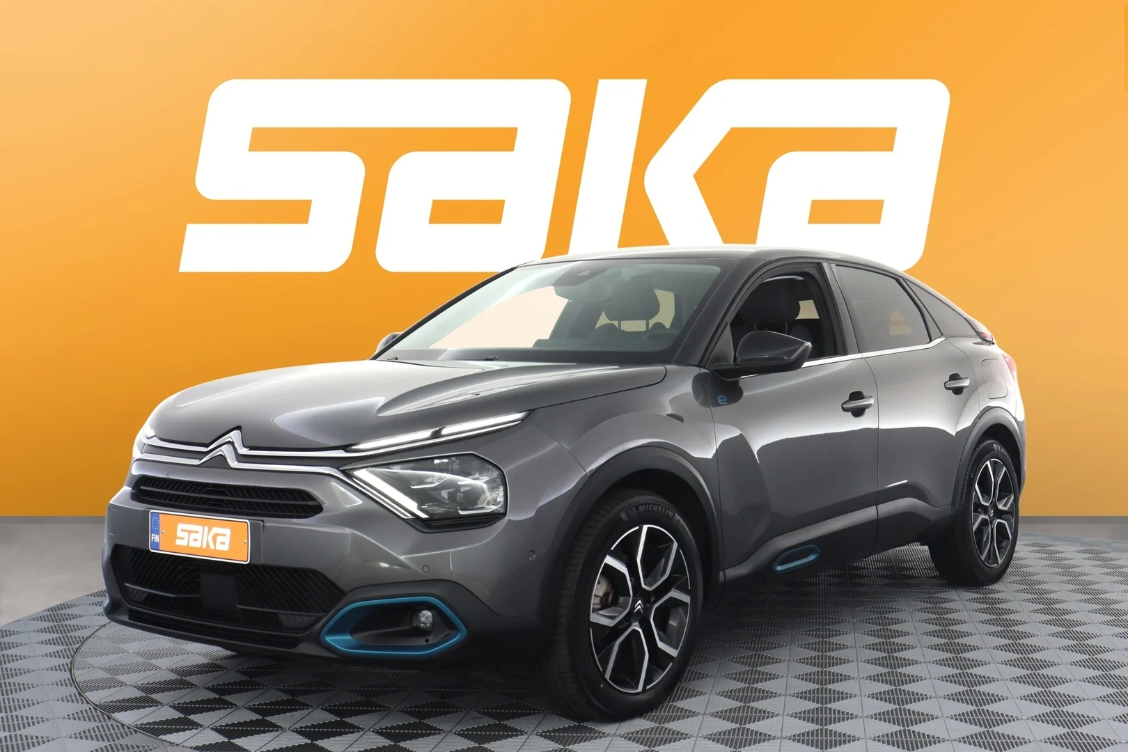 Car Image - aeY7CbHuvW5eIdAoPk4wr