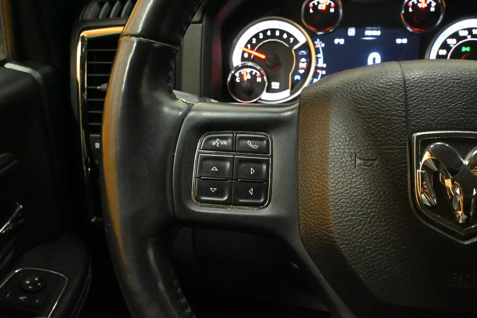 Car Image - 3R2vUdVFBiSs6SuhxVilio