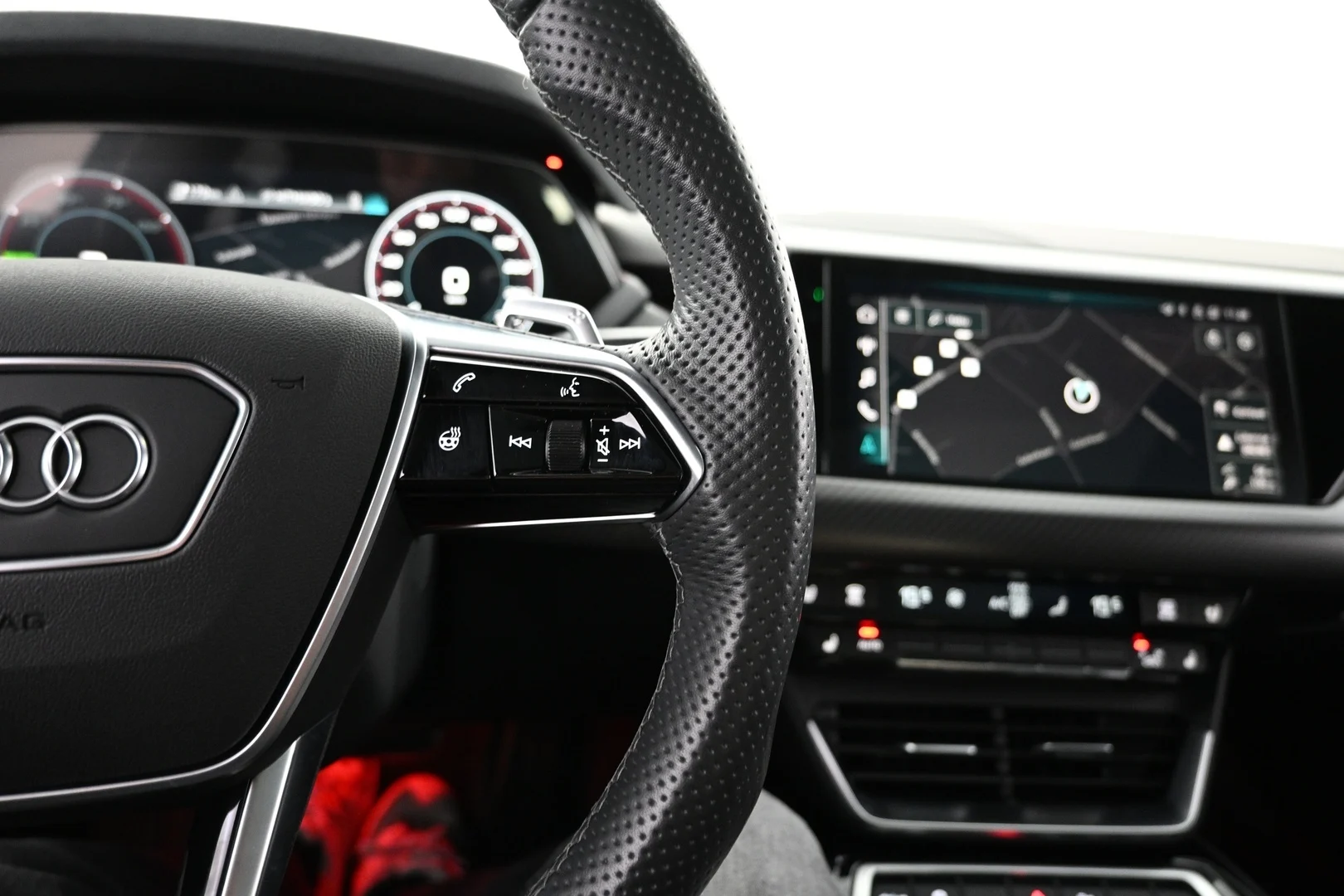 Car Image - 6TfXO8s23ZOYQD9TsxPM8V