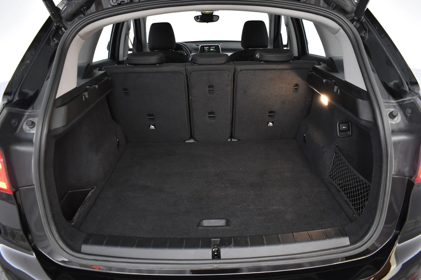 Car Image - 3HPeL0j7Lu4GxD6SfaCUFb