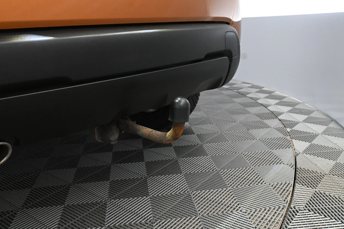 Car Image - 25yYAPDgtGZlbVJJX9WV3e