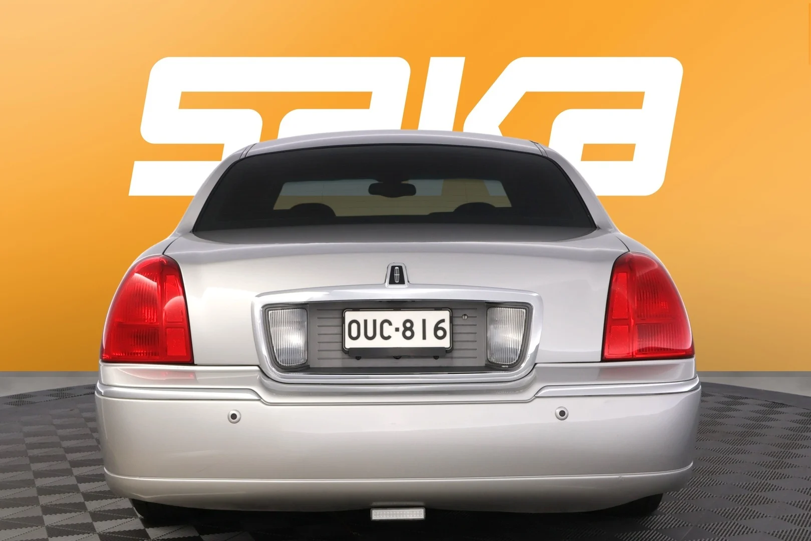 Car Image - 5VwifUGeeP45MUe8clfRP4