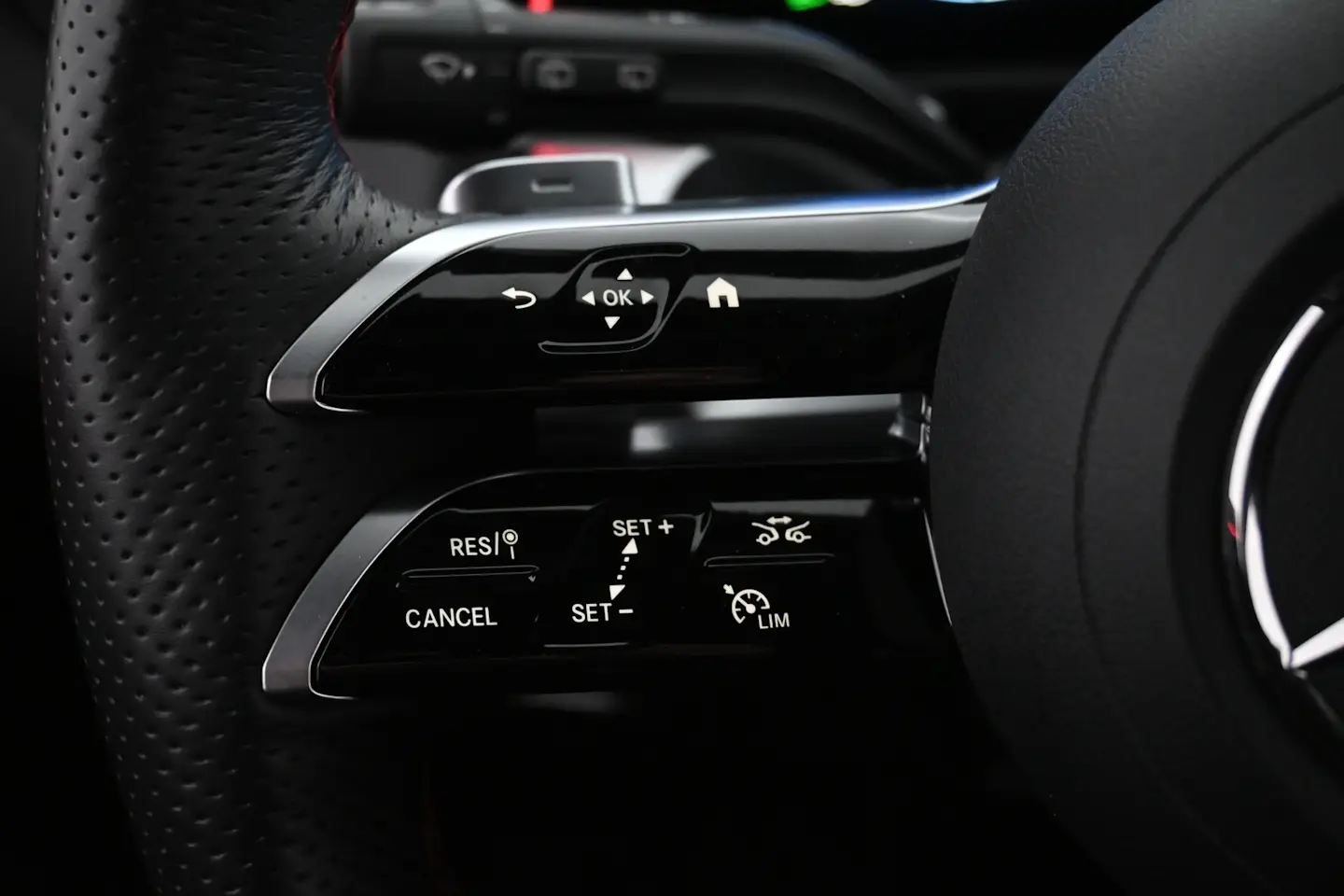 Car Image - 2Nfziu1VwiOc6Bh464ES4F