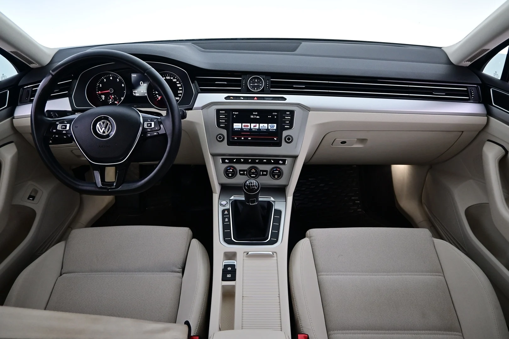 Car Image - 2p2JdEH6wMIfrdssndpD1Y