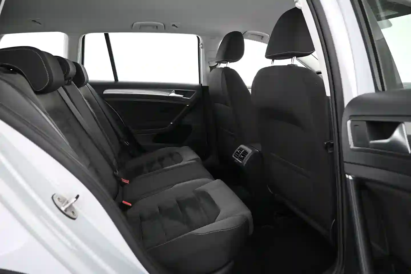 Car Image - 25F1wcQERt45FVvintyCaU