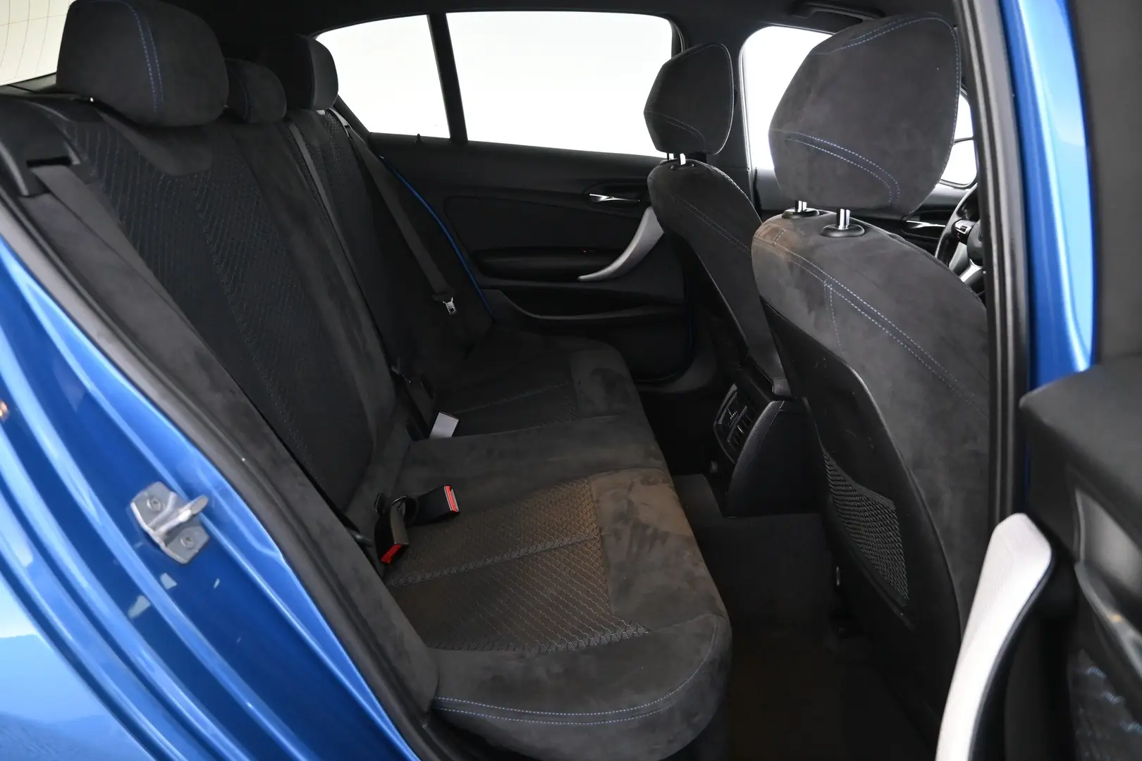 Car Image - 347nkZiS0XDBbC9dEZnVOP