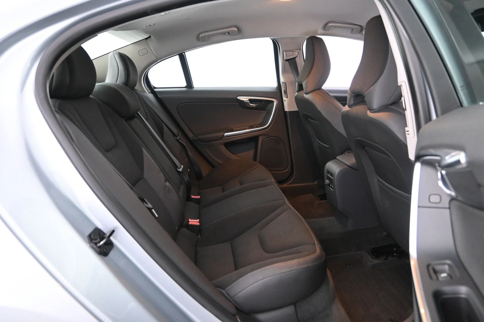 Car Image - 2UYSJpSJKP0AXBkHmSLTxv