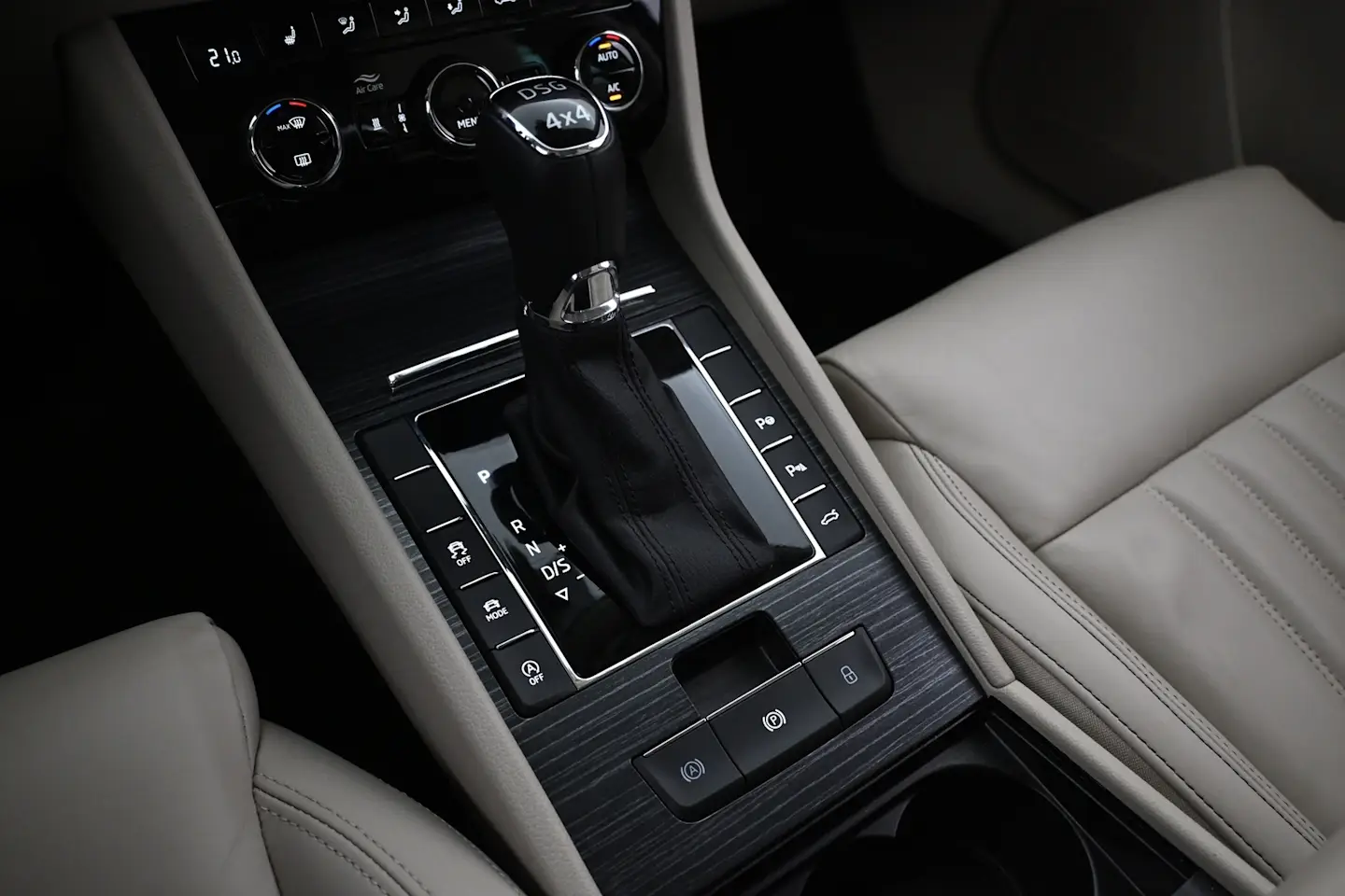 Car Image - 2sfBEFXzBDiBLKB4q5M40j