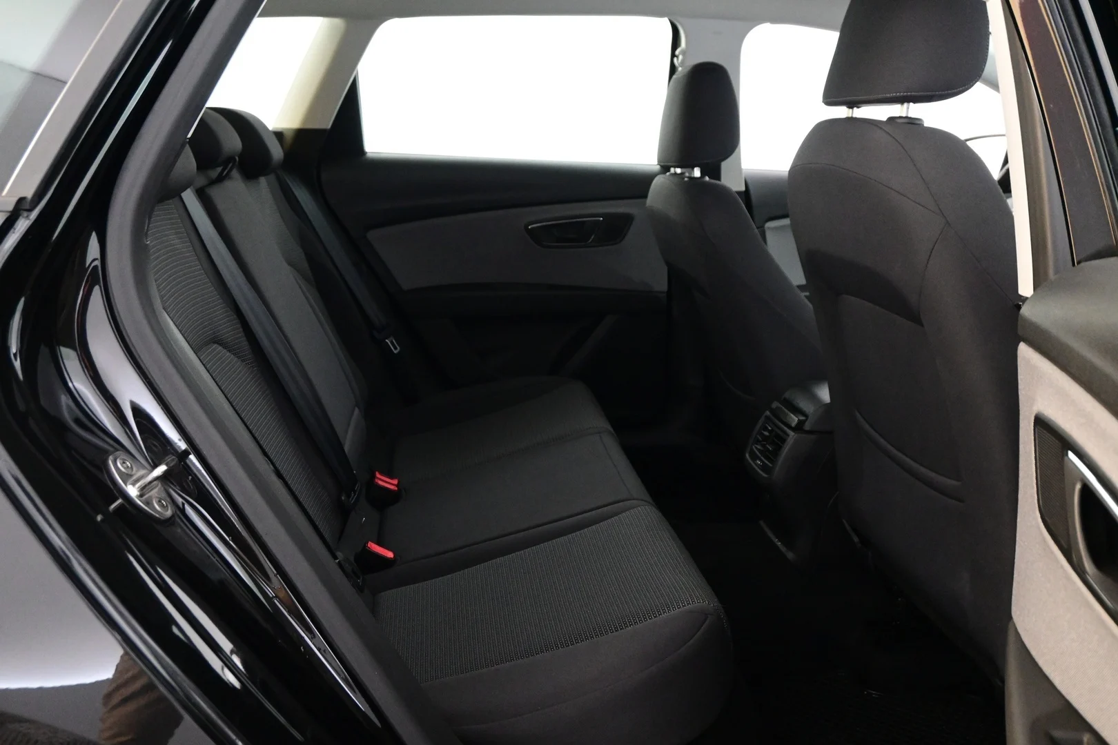 Car Image - 17tF6SxMc5lR0NrBCLfHqv