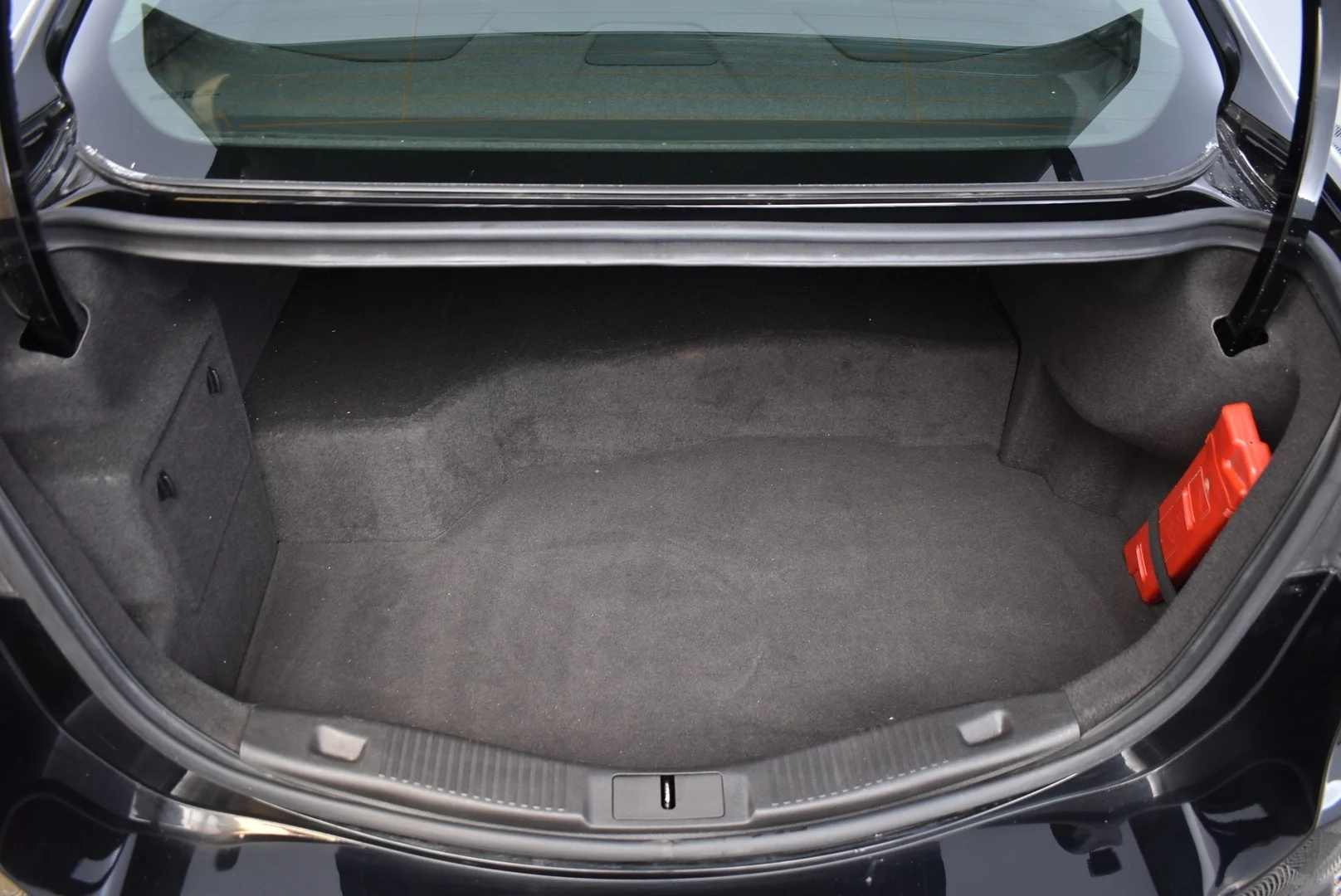 Car Image - J37JX0d9GIqPSzmJkN4bW