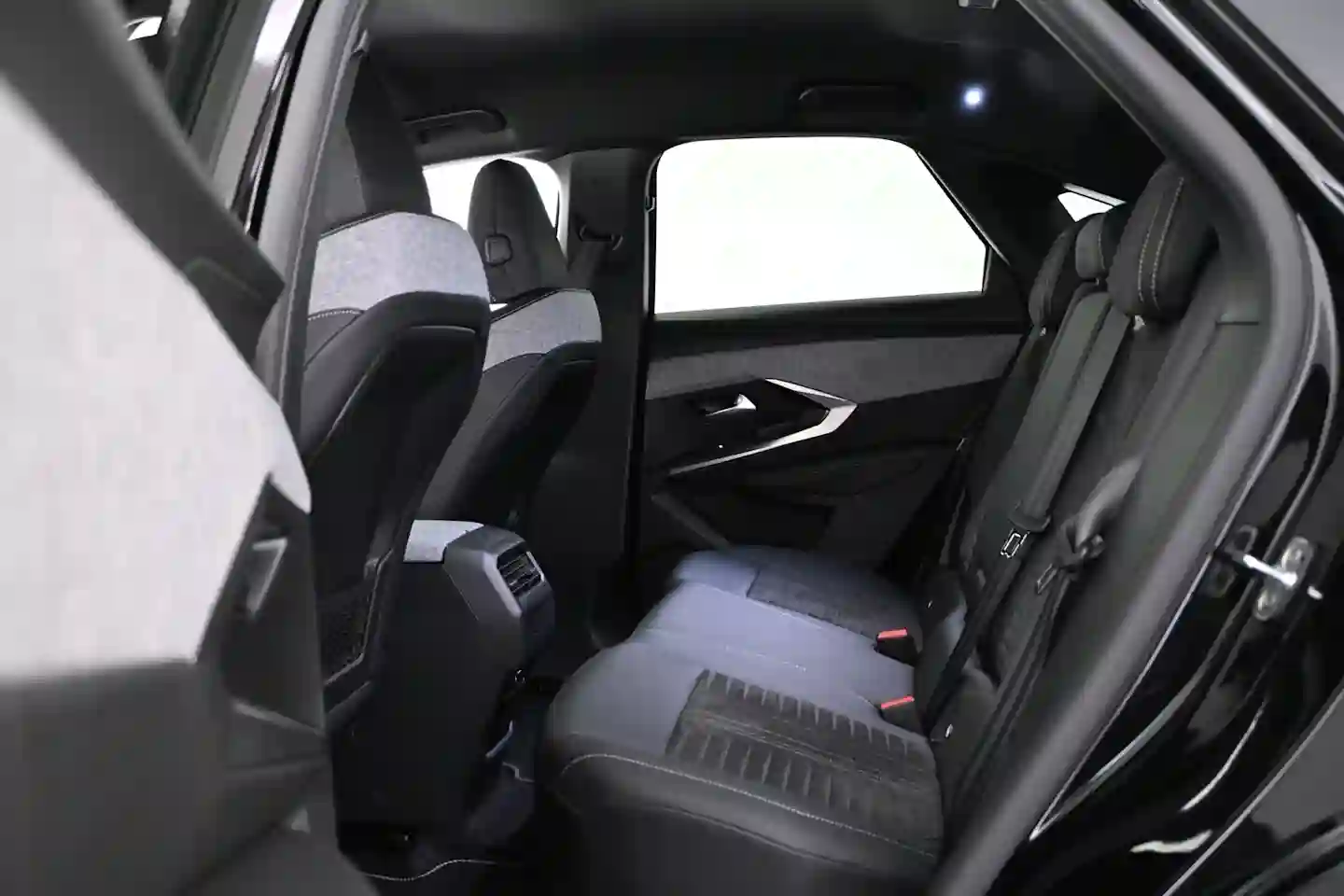 Car Image - 5qbrCaflf2cAsFo2tOqt1p